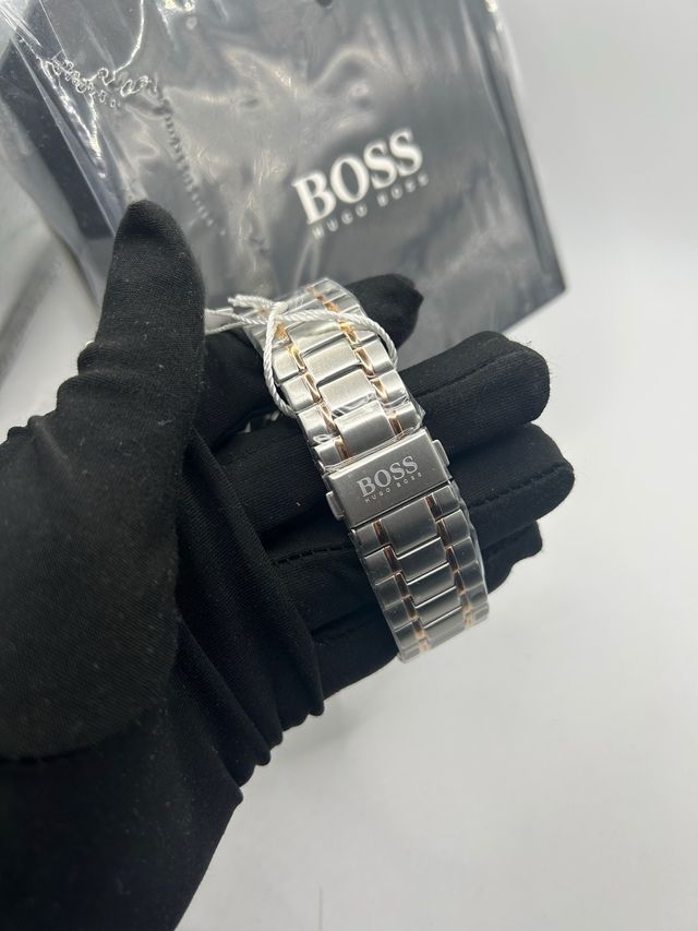 Reloj Boss bicolor dorado y plateado
