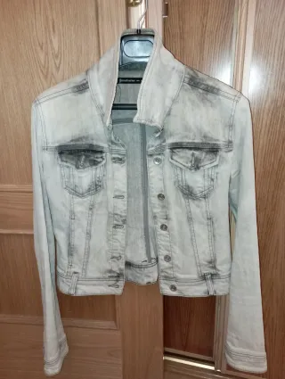 Cazadora vaquera corta de mujer