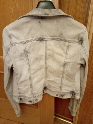 Cazadora vaquera corta de mujer