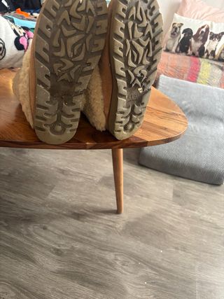 Botas UGG Beige y Marrón