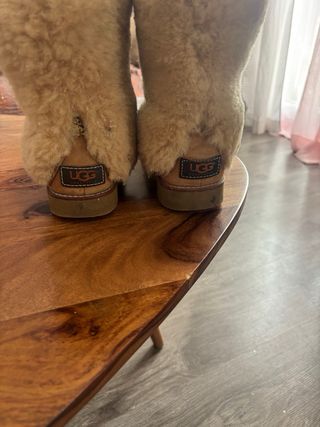 Botas UGG Beige y Marrón