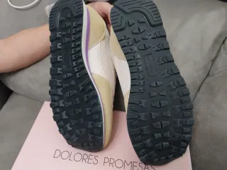Zapatillas Dolores Promesas Beige y Morado