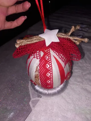 Palla decorativa fatta a mano