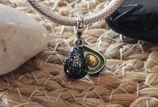 Charm Aguacate