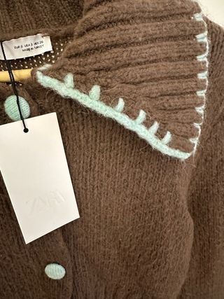 Cárdigan Zara marrón con cuello Peter Pan