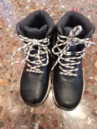 Botas niño azul y marrón