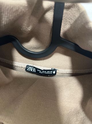 Jersey Zara cuello alto beige