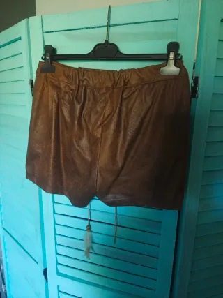 Shorts marrones con cordones