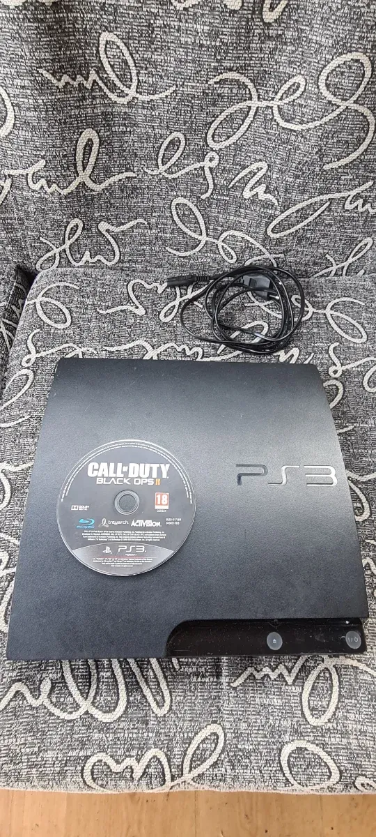 PS3 Slim 320GB + Call of Duty Black Ops II