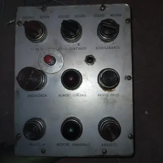 Mandos botonera maniobra maquibaria industrial.