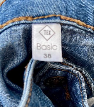 Vaqueros niña Talla 38 TeX y Primark (5€ cada uno)