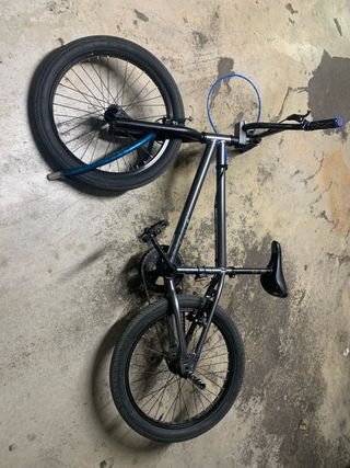 BMX Negra Muy Cuidada precio negociable