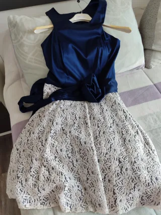 Vestido fiesta azul y blanco