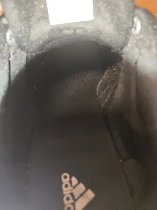 Zapatillas Adidas Grises y Blancas