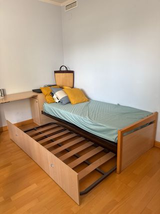 Dormitorio individual de madera