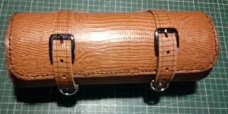 Rulos/Porta herramientas de cuero hechos a mano.