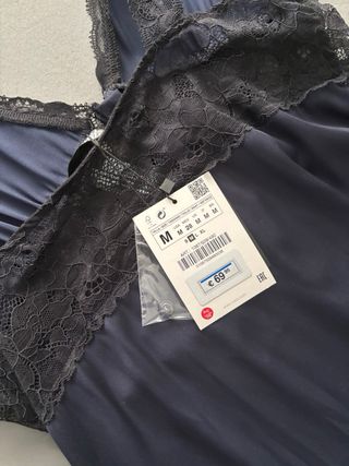 Vestido Zara fiesta encaje azul M “” pequeña