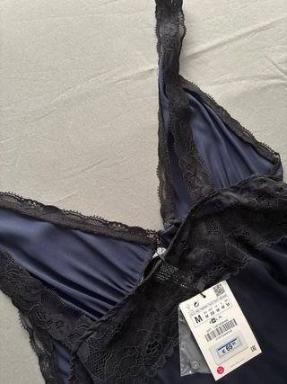 Vestido Zara fiesta encaje azul M “” pequeña