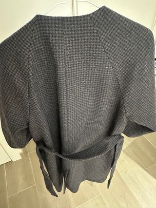 Abrigo COS de lana 64%