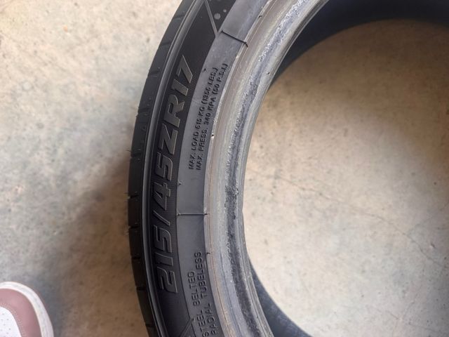 Neumático 215/45ZR17 LANVIGATOR