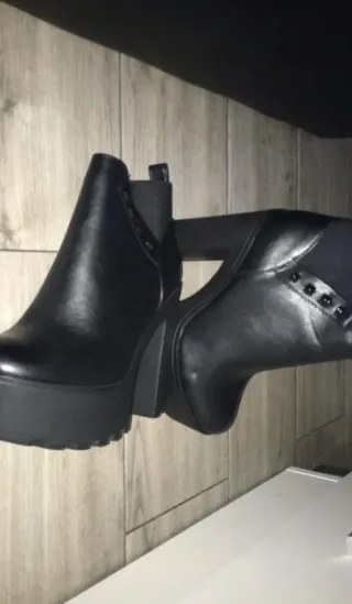 Botines de tacón negros