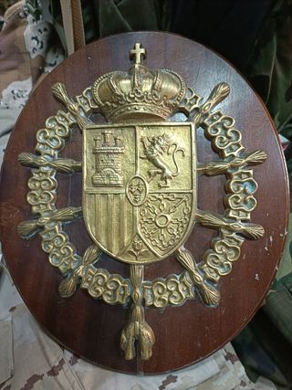 Metopa Escudo Real Bronce 38x32  MACIZA Y PESADA