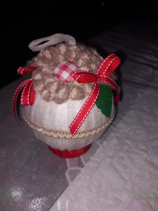 Palla decorativa fatta a mano