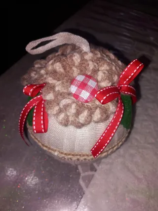 Palla decorativa fatta a mano