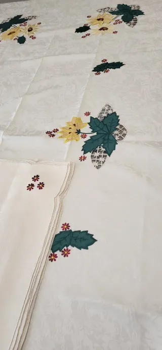 Tovaglia vintage floreale beige