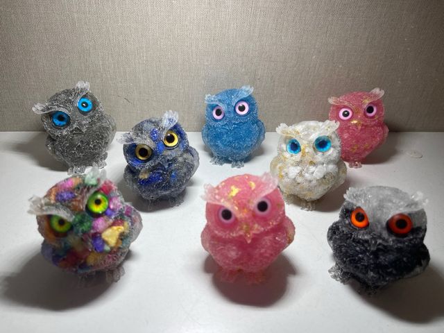 Búhos decorativos minerales