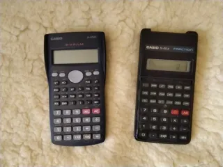 2 Calculadora Casio FX-82MS