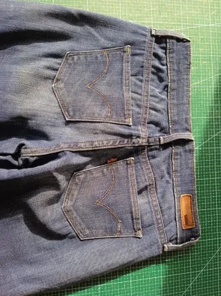 Pantalones Levi's Mujer Talla 24 Slight Curve