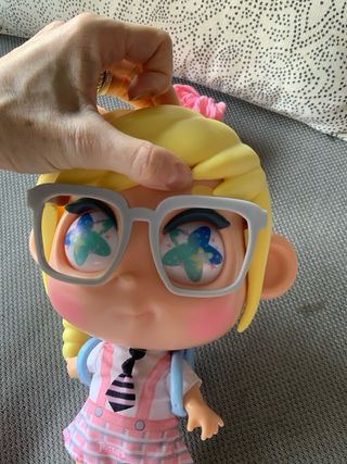 Muñeca Trotties con vestido y accessorios