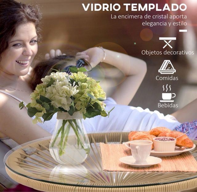 Tavolo ausiliario in rattan e vetro