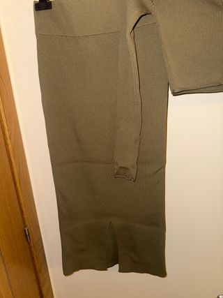 Conjunto Falda y Cárdigan Zara Verde Oliva