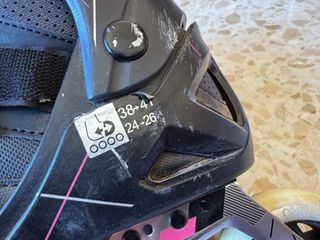 Patines Oxelo 4 ruedas talla 38-41 de Decatlón.
