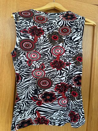 Camiseta sin mangas con lentejuelas