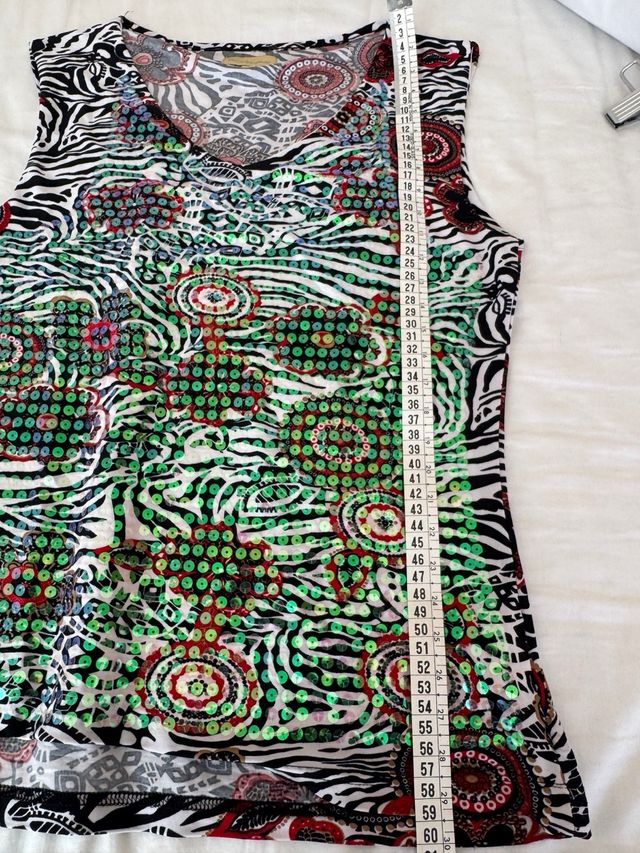 Camiseta sin mangas con lentejuelas