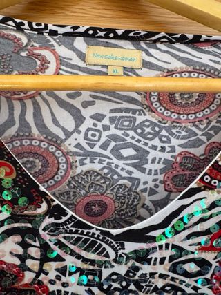 Camiseta sin mangas con lentejuelas