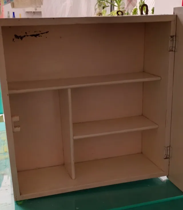 Armario baño madera beige