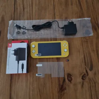 Nintendo Switch Lite Gialla