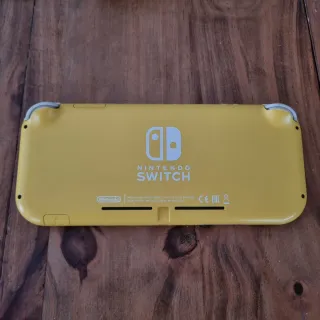 Nintendo Switch Lite Gialla