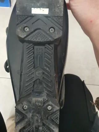 Esquís Head Cyber 24X con bastones y botas