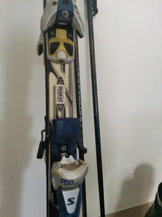 Esquís Head Cyber 24X con bastones y botas