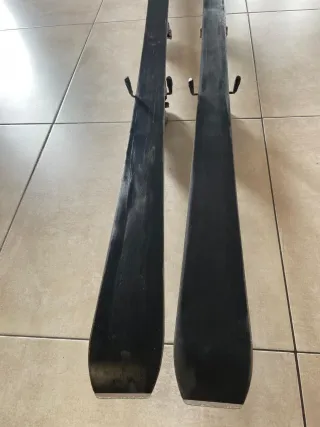 Esquís Head Cyber 24X con bastones y botas