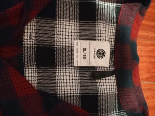 Camisa cuadros roja y negra