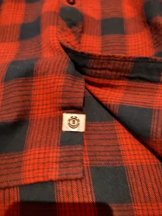 Camisa cuadros roja y negra