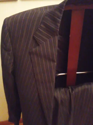 Traje de chaqueta y pantalón de rayas italiano pur