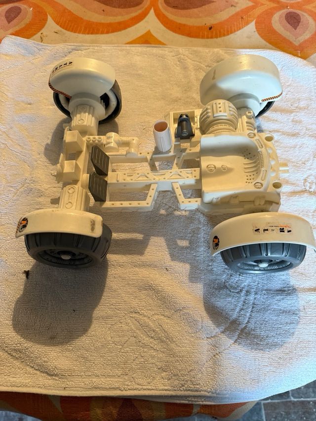 Coche Lunar Action Man