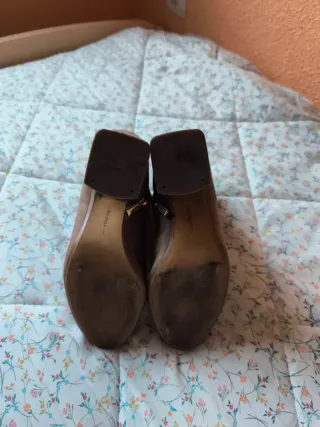 Botines beige tacón